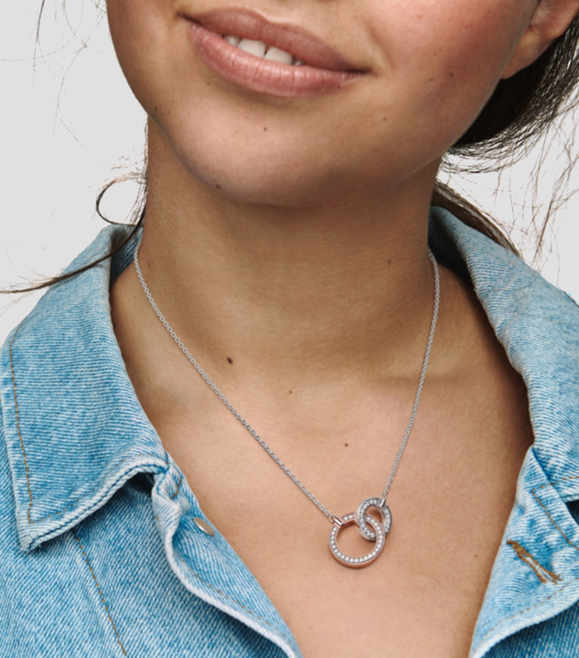 Collar en plata con doble dije circular Mujer